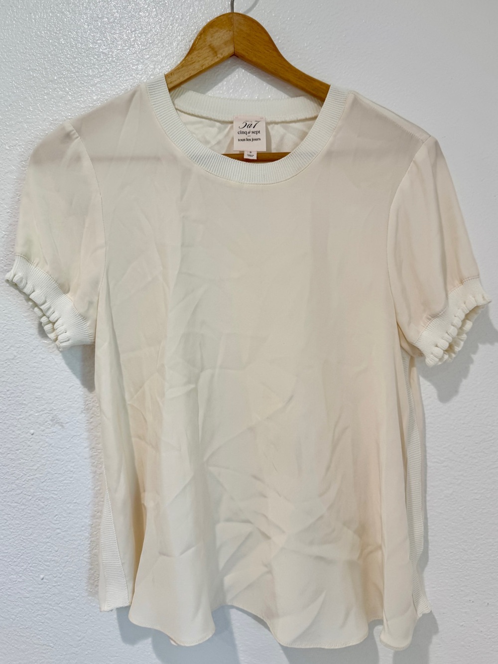 Cinq A Sept Lenny Quiet Luxury Modern Romantic Silk Scalloped Cuff Top Ivory S